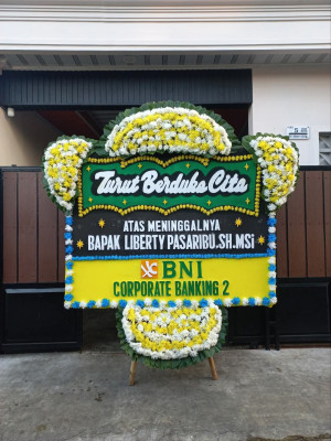 Papan Bunga Duka di Wara Selatan