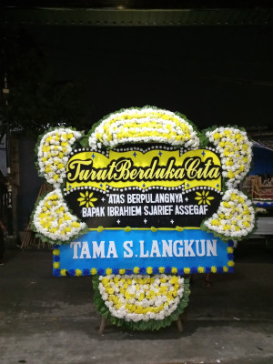 Papan Bunga Duka di Wara Selatan