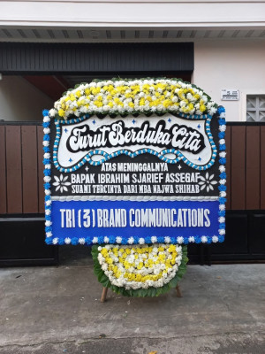Papan Bunga Duka di Wara Selatan